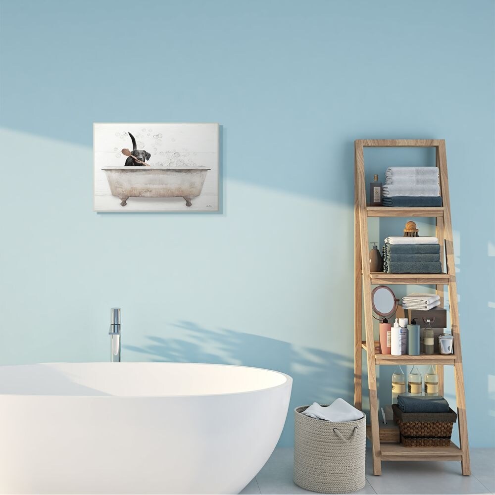 Stupell Happy Labrador in bagno di bolle rustico, decorazione da parete in legno - multicolore