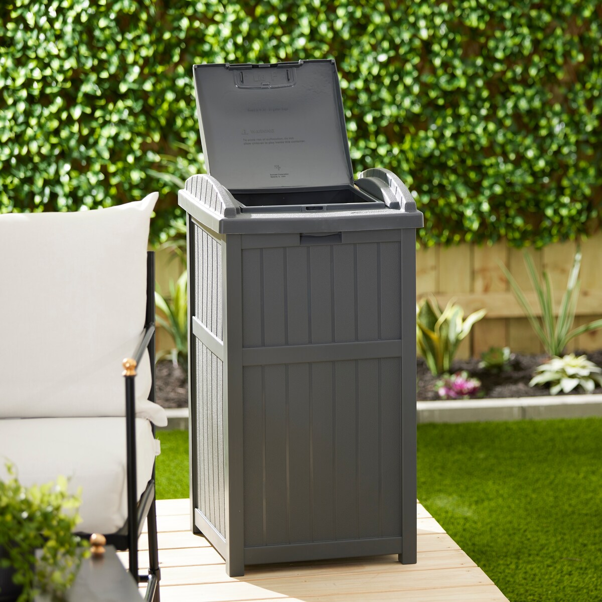 Suncast 30 Gallon Hideaway Trash, bidoni per rifiuti per esterni e cyberspazio