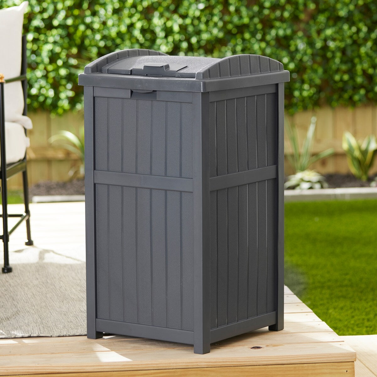 Suncast 30 Gallon Hideaway Trash, bidoni per rifiuti per esterni e cyberspazio