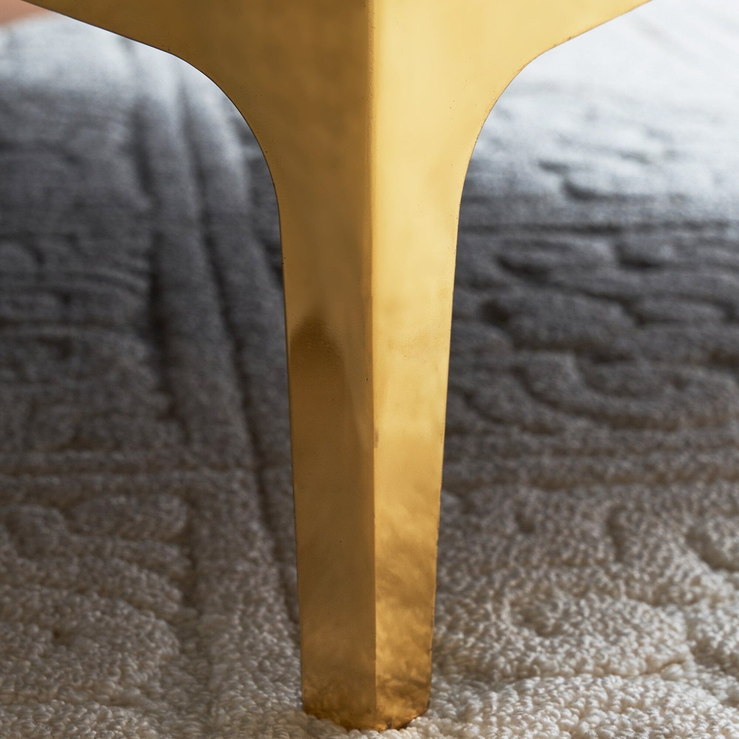 Divano a L in velluto giallo da 83'' con schienale staccabile