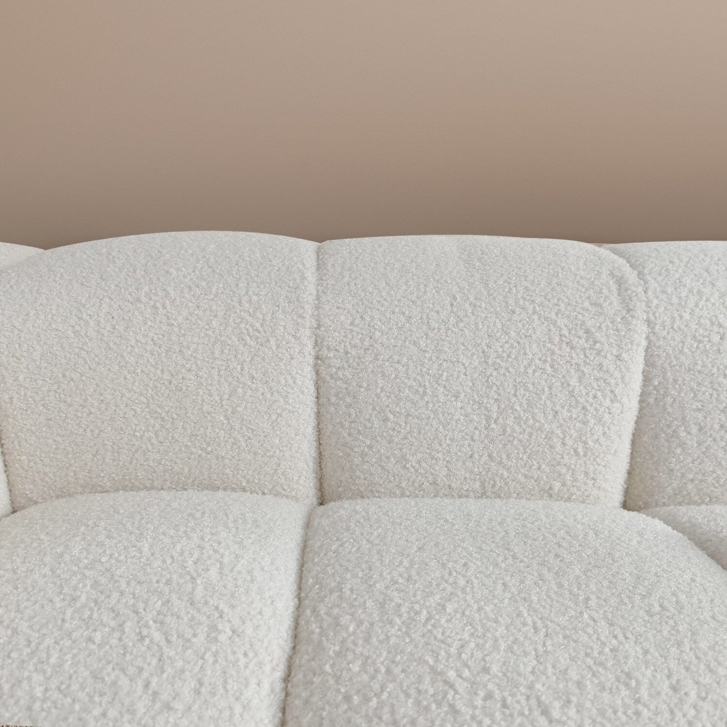 Divano in velluto Teddy 100.8, divano moderno con braccioli