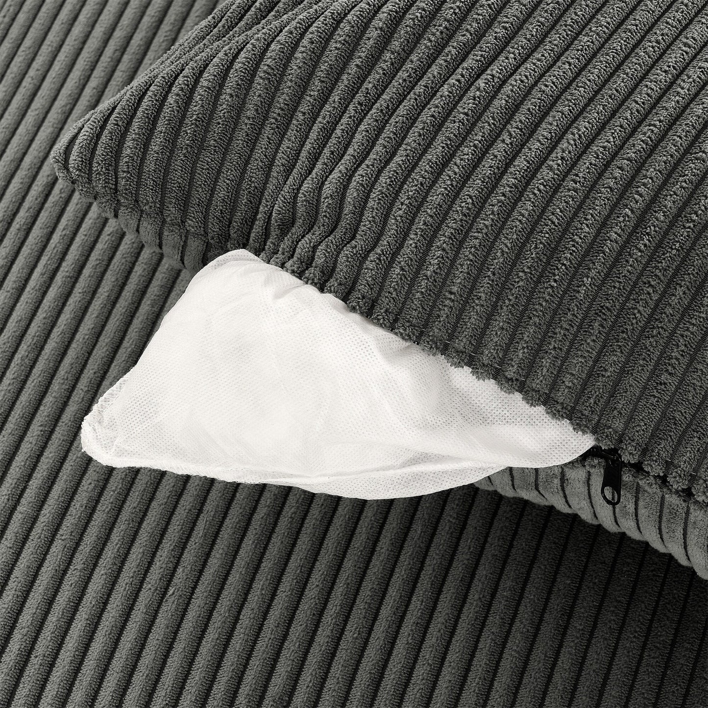 Divano moderno a 3 posti in velluto a coste 102 con seduta profonda, portabicchieri e portatelefono