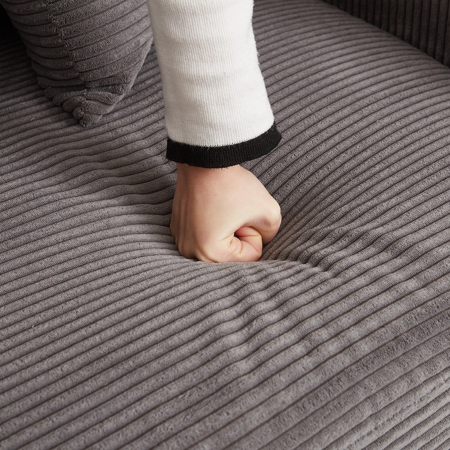 Divano a L in velluto a coste oversize da 104 pollici con chaise longue