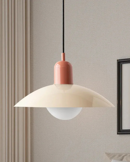 Le Chapeau Éclatant