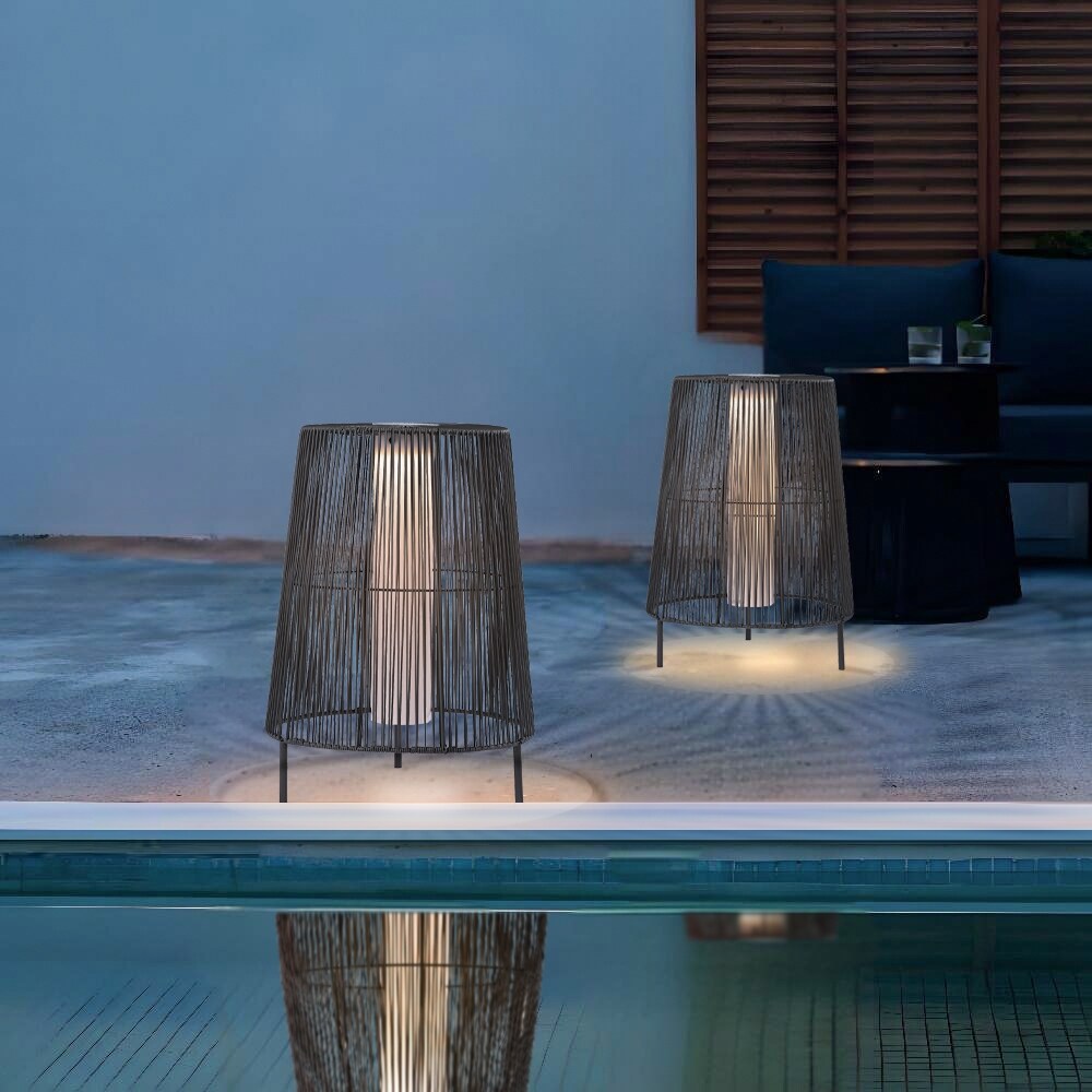 Confezione da 2 lampade da terra solari per esterni