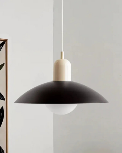 Le Chapeau Éclatant