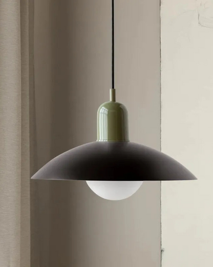 Le Chapeau Éclatant