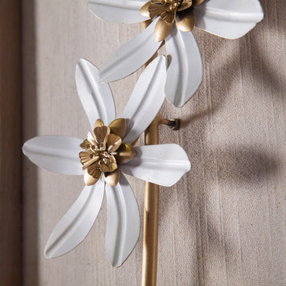 Decorazione da parete con bouquet di fiori in metallo bianco e oro e cornice in legno (set da 2)