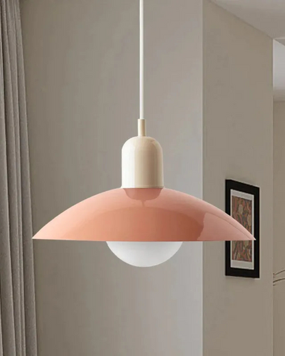 Le Chapeau Éclatant