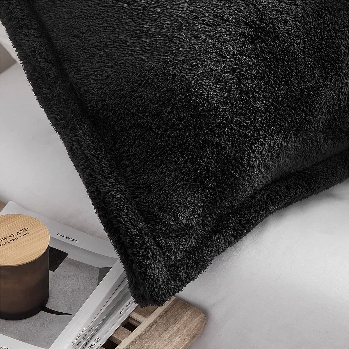 Il piumone oversize originale in peluche Coma Inducer® - Nightshift Nero