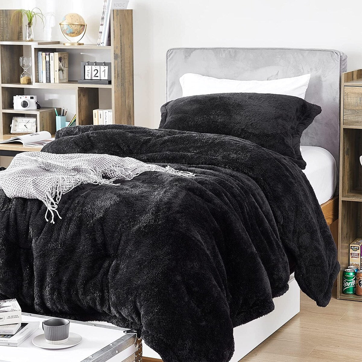 Il piumone oversize originale in peluche Coma Inducer® - Nightshift Nero