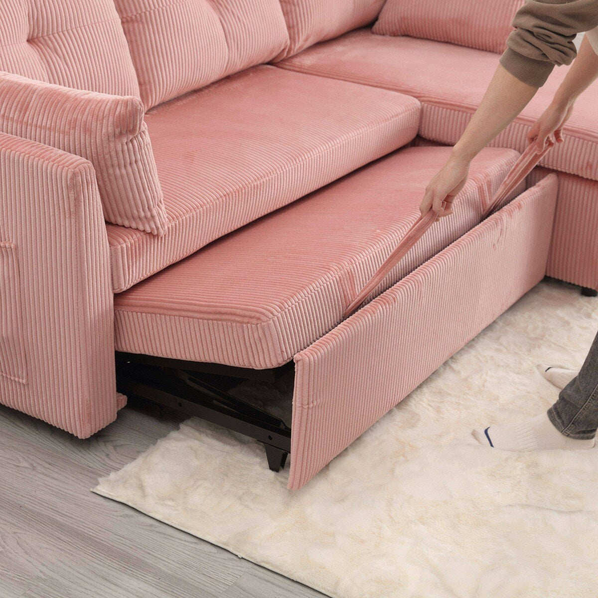 Il divano con seduta contenitore a L si ripiega in una poltrona reclinabile