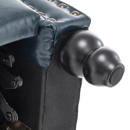 Set da 2 poltrone reclinabili manuali con schienale e finiture a borchie