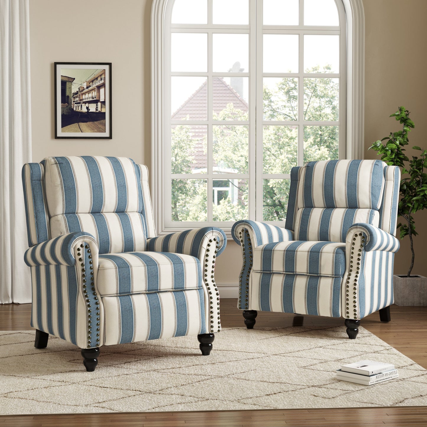 Set da 2 poltrone reclinabili manuali con schienale e finiture a borchie