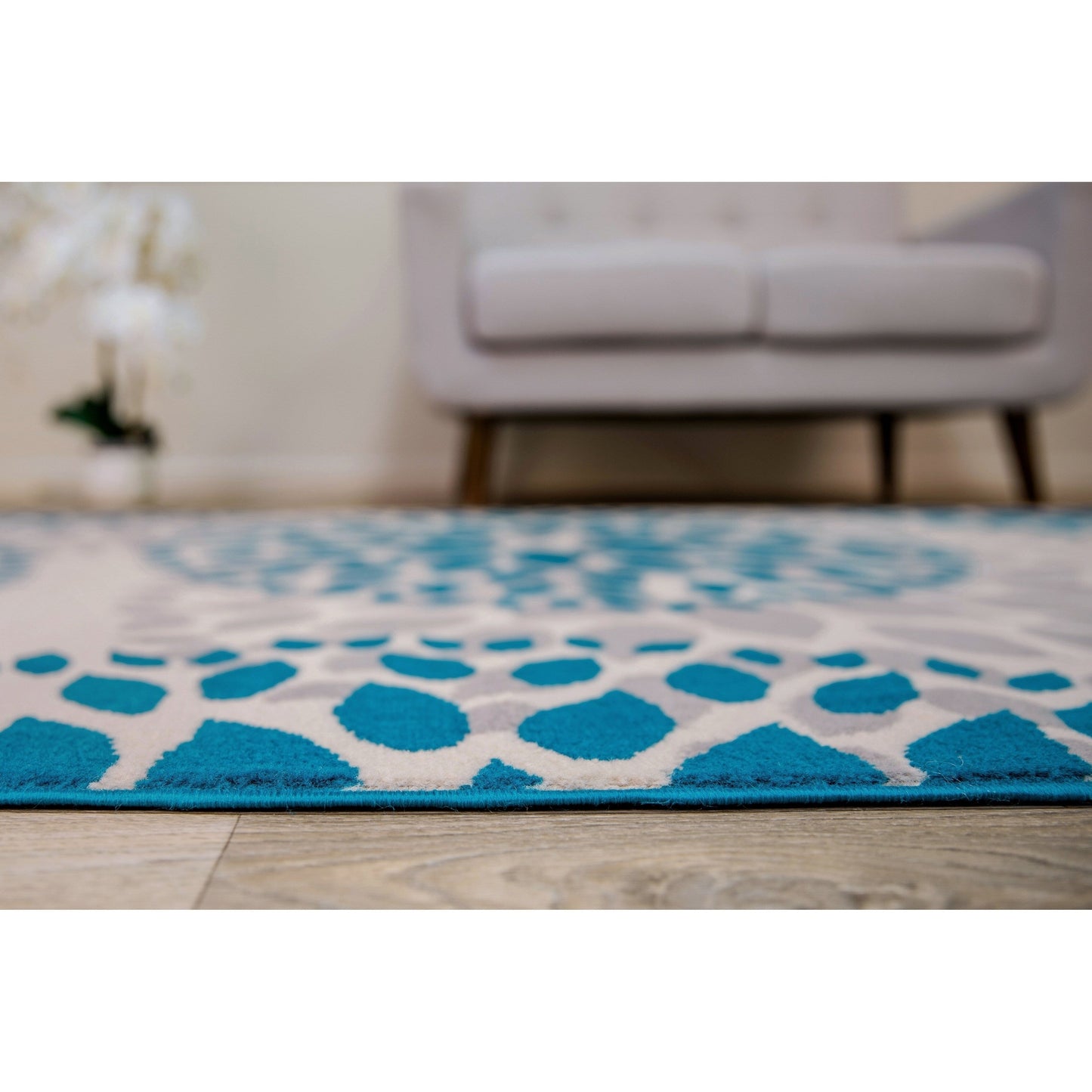 Tappeto moderno con cerchi floreali della World Rug Gallery
