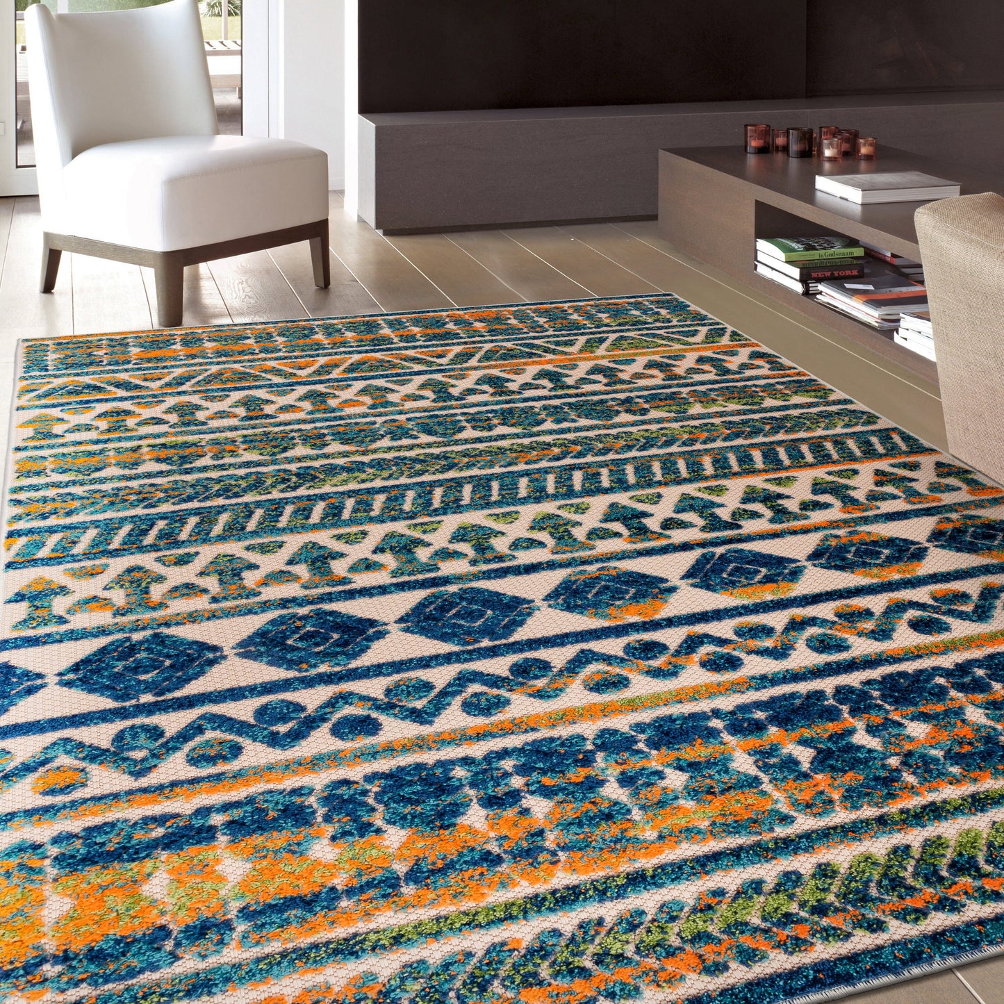 Tappeto per interni/esterni con strisce moderne e motivi geometrici sbiaditi della World Rug Gallery
