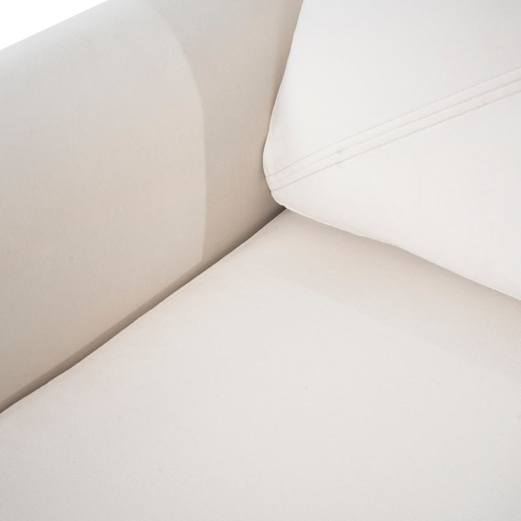 Elegante combinazione di divani: divano Chesterfield con braccioli arrotolati e braccioli svasati trapuntati con bottoni, divano in microfibra per piccoli spazi