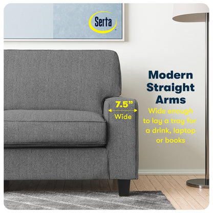 Divano Serta Palisades 73 Track Arm, in poliestere di facile manutenzione, con schienale morbido e cuscini di seduta a molle insacchettate.