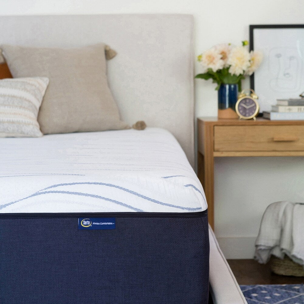 Materasso Serta Perfect Sleeper da 14 pollici in memory foam gel full-size in una scatola