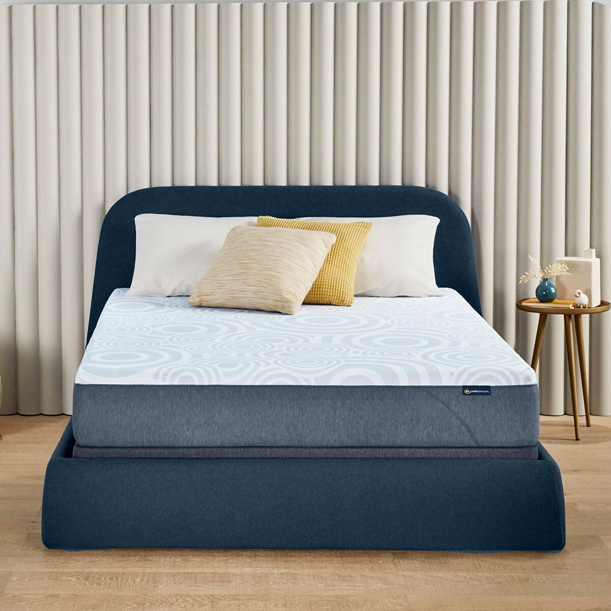 Materasso Serta Perfect Sleeper Nestled Night 10 in una scatola