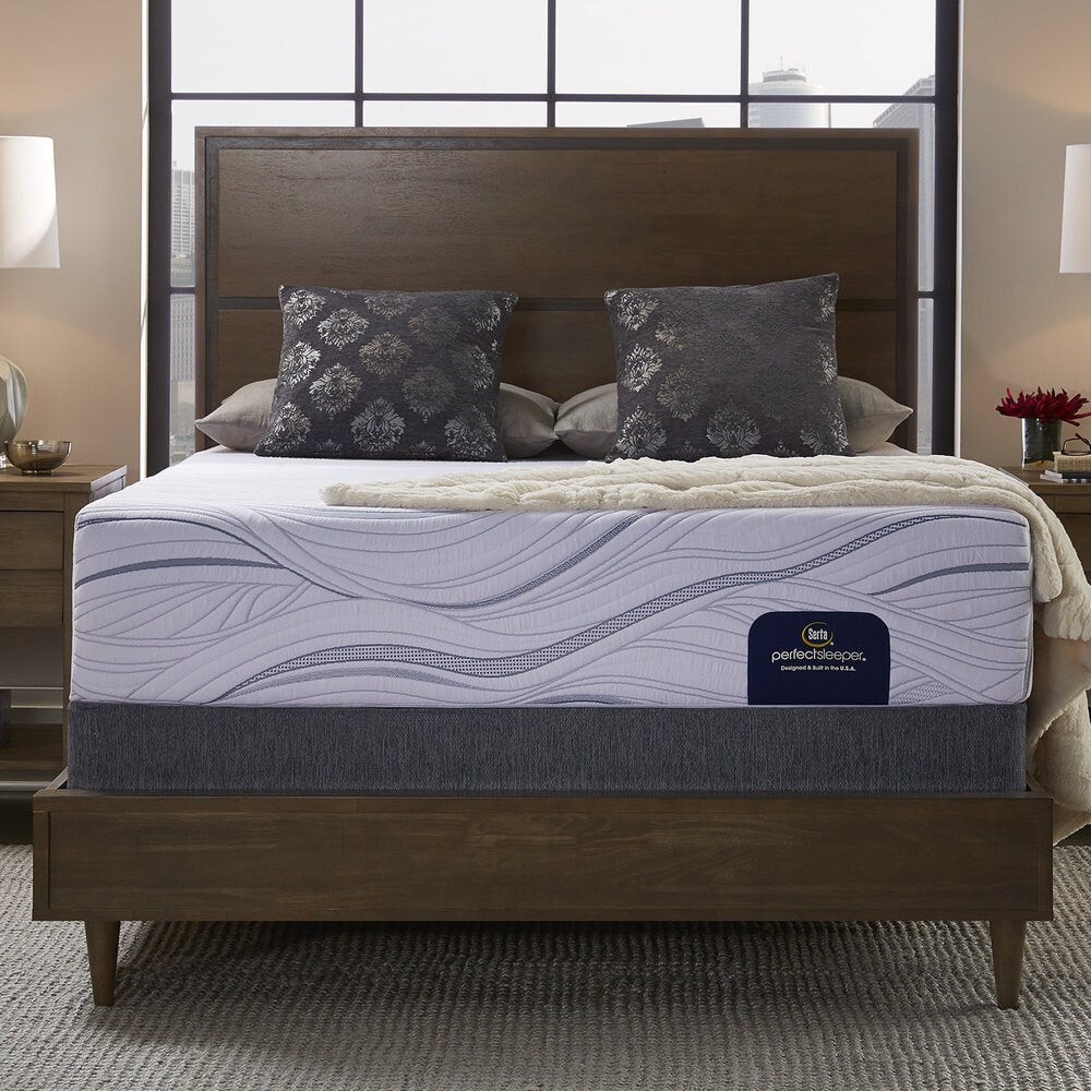 Set di materassi in memory foam gel scintillante Serta Perfect Sleeper da 12 pollici