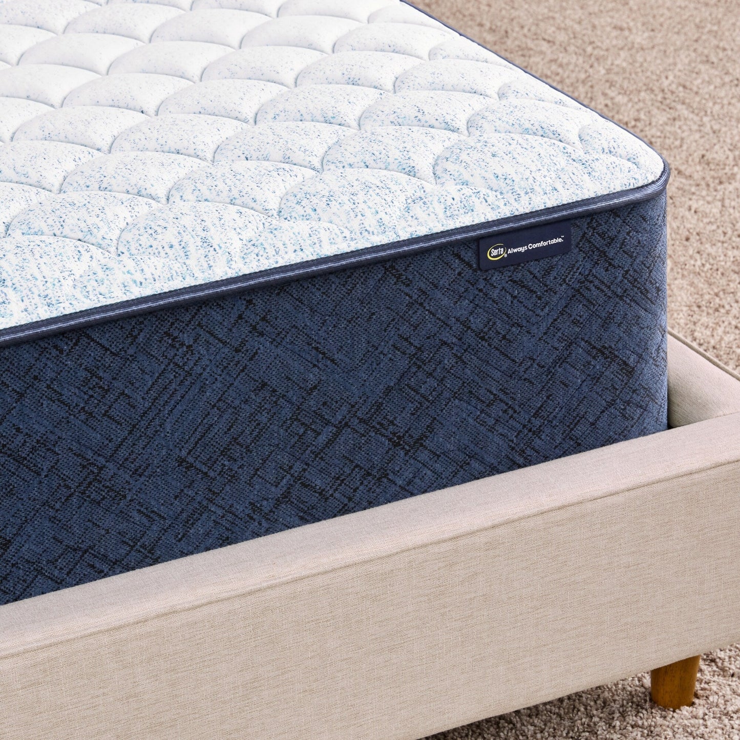 Materasso Serta Sleep to Go 12 Memory Foam Firm in una scatola