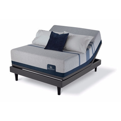 Materasso in memory foam Serta iComfort Blue Max 5000 da 13 pollici e set letto regolabile