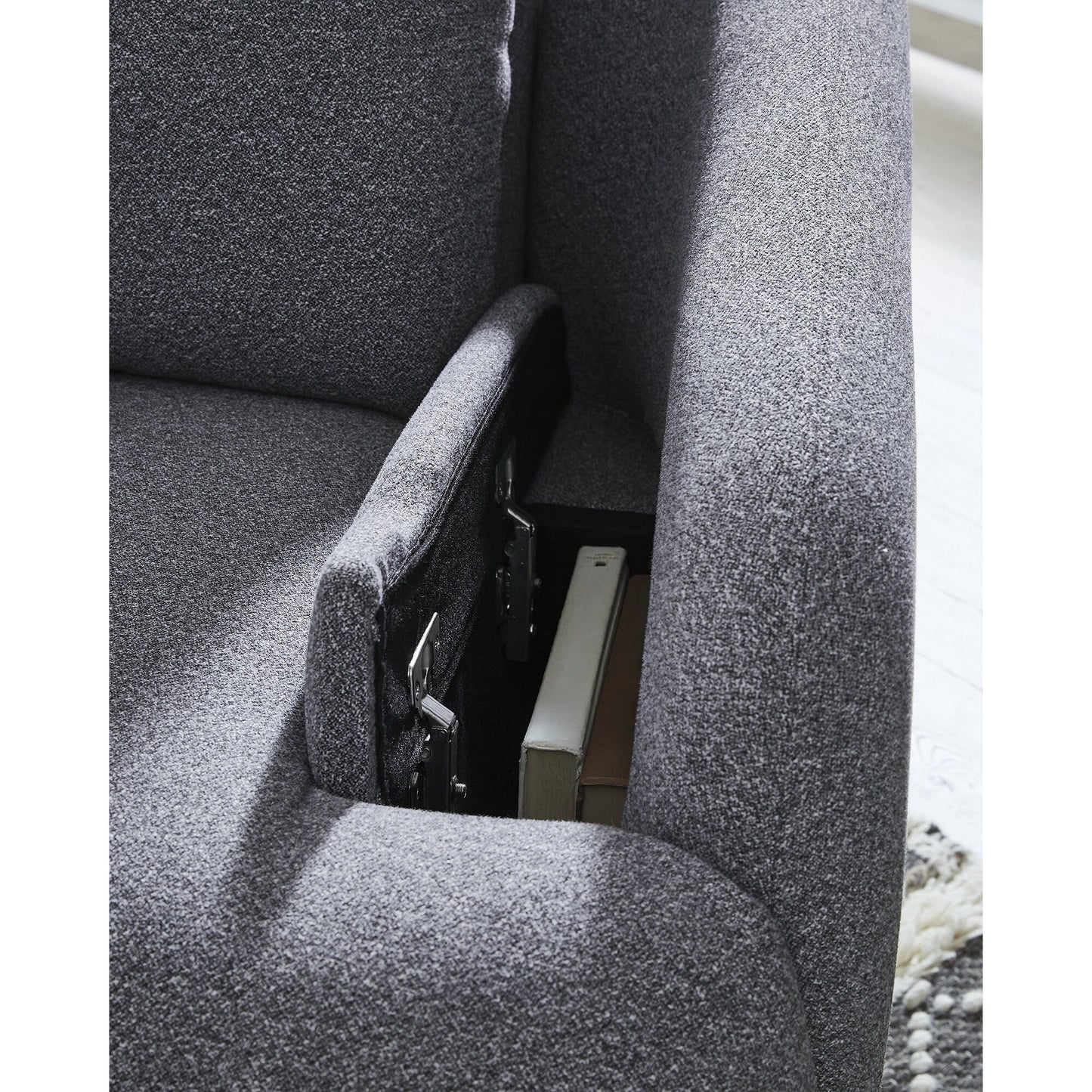 Poltrona reclinabile girevole elettrica di nuova generazione Nuvella Signature Design by Ashley Alainmont