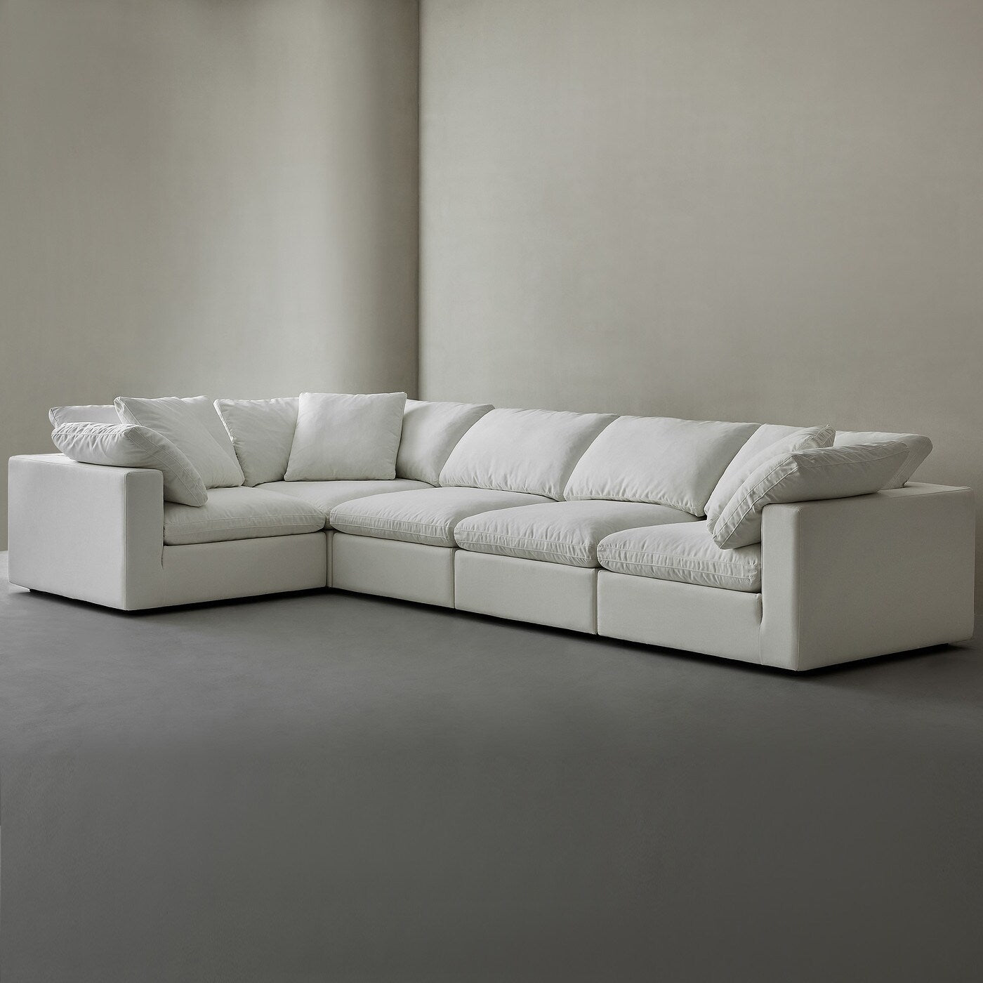 Divano componibile rettangolare in tessuto di lino con braccioli quadrati, combinazione divano bianco perla