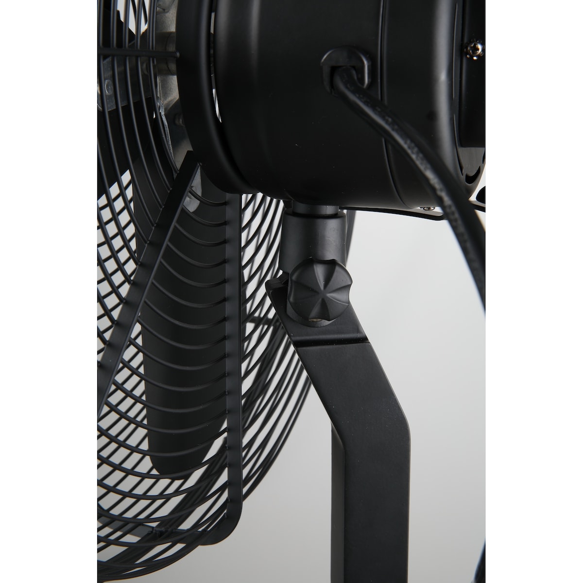 Ventilatore a piantana Star Fans Star Treppiede da 16 pollici con gambe in legno