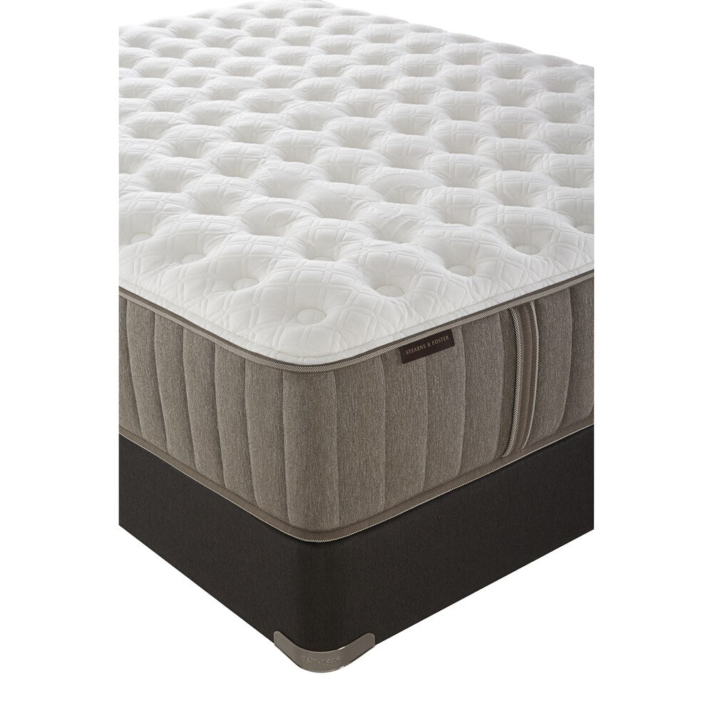 Set di materassi California King-size Stearns &amp; Foster Scarborough da 14 pollici, rigido e diviso