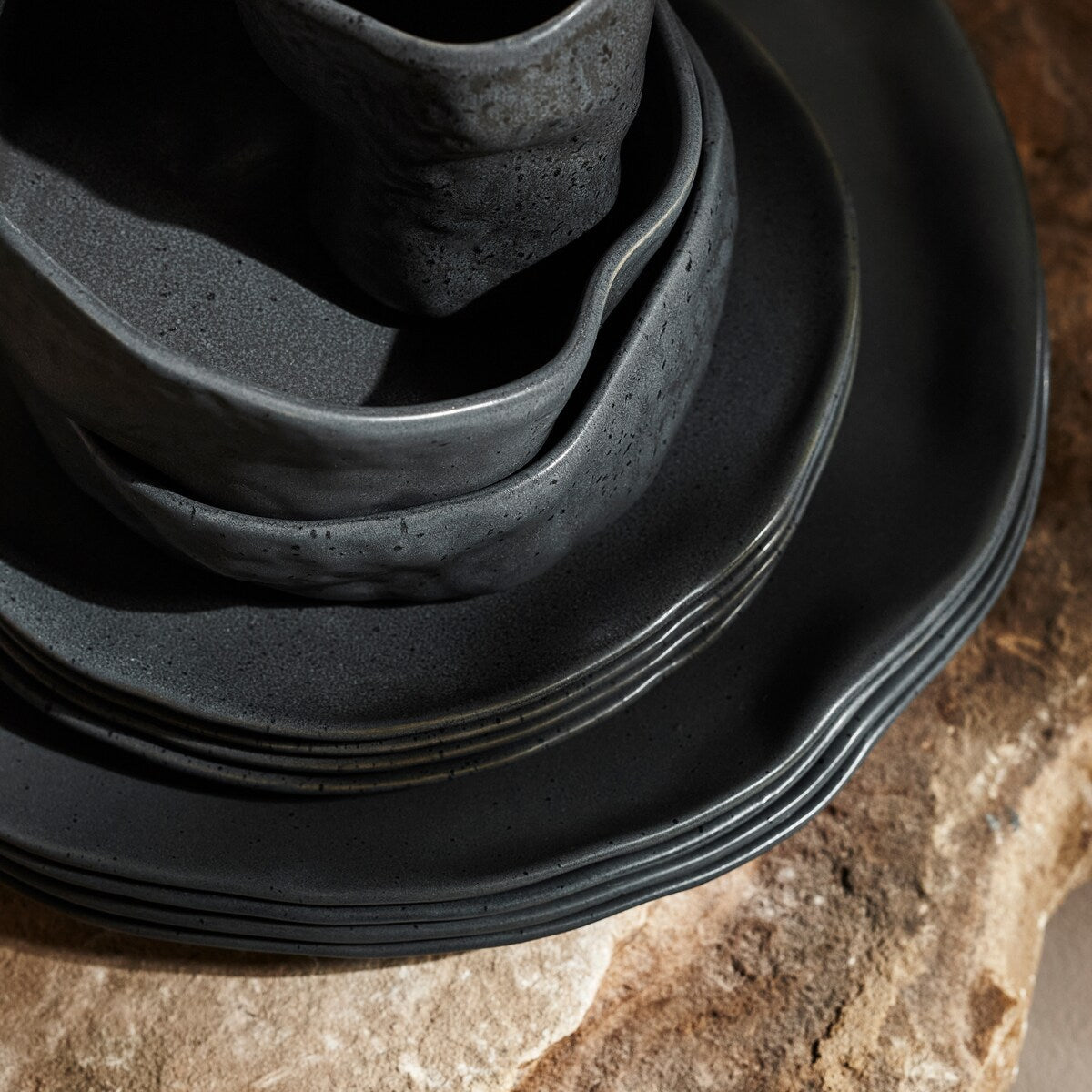 Servizio da tavola in gres ATIK Stone by Mercer Project