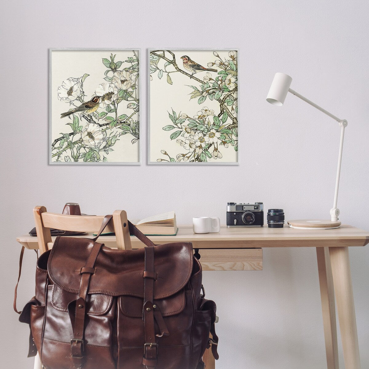 Stupell Classic Sparrow on Blossoms, set di 2 pezzi con cornice Giclée, design di Nan