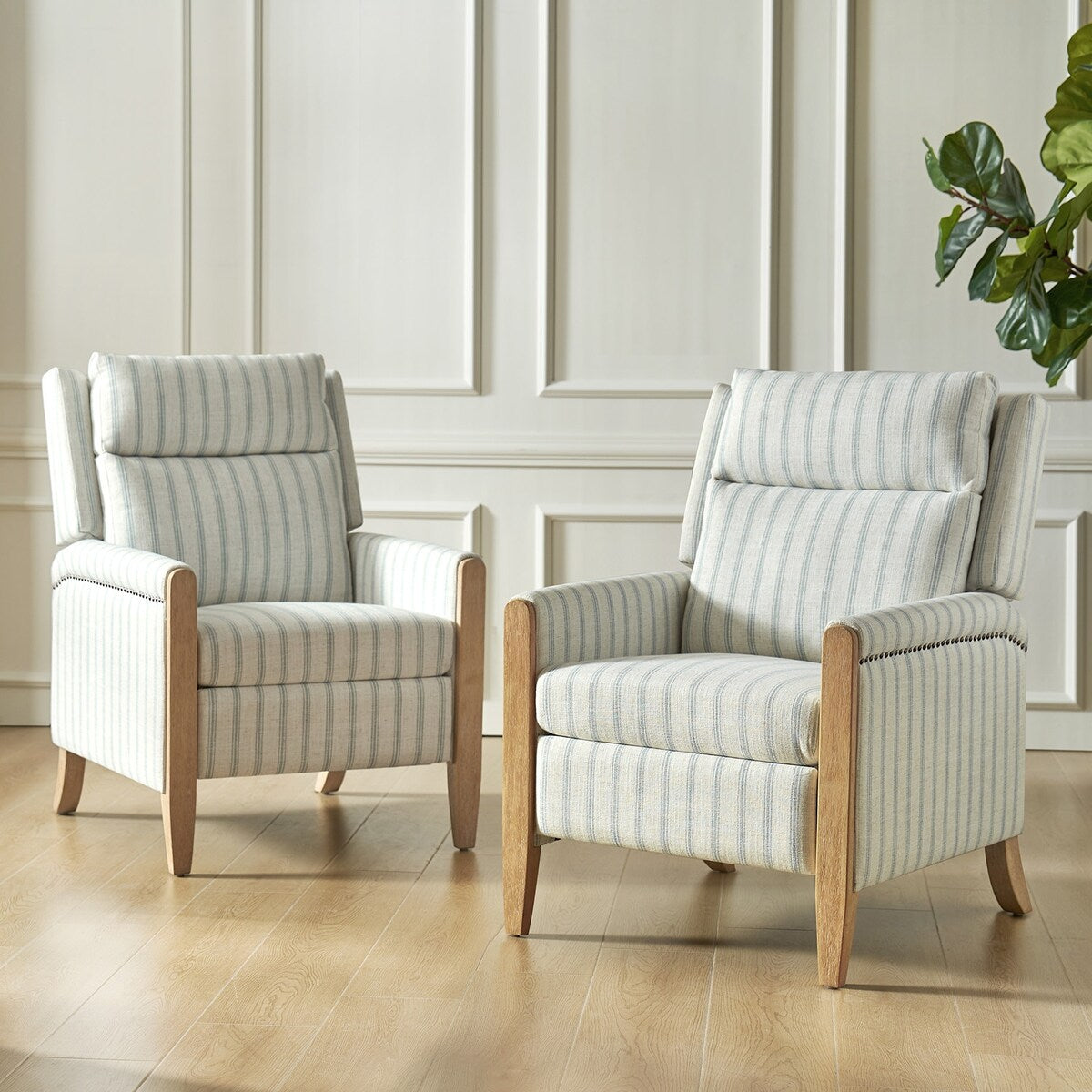 Poltrona reclinabile manuale Suares Transitional Nailhead con gambe in legno massello, set da 2 di HULALA HOME