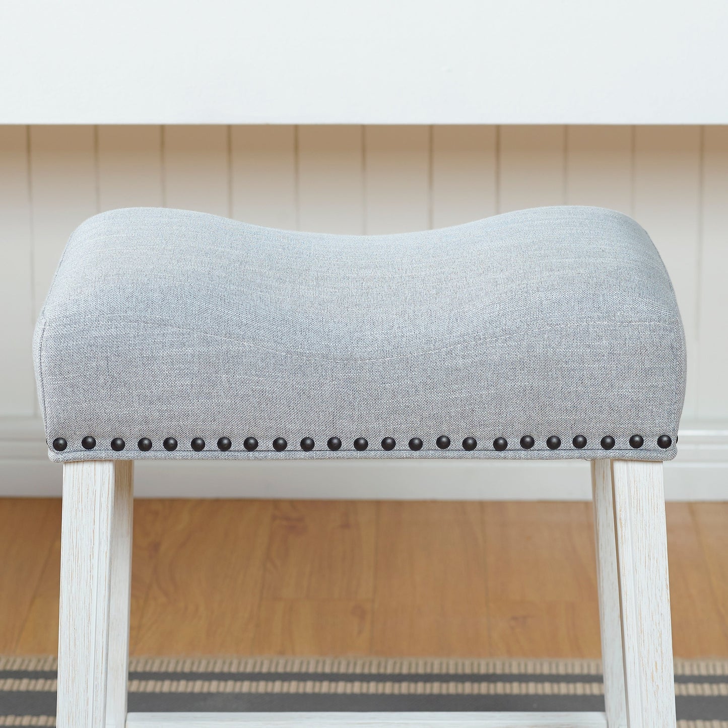 Sgabelli da bar con seduta a sella senza schienale The Gray Barn Barish (set da 2)