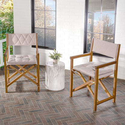 Sedia da regista pieghevole da esterno Theo Classic Mid-Century in legno di acacia con schienale trapuntato a rombi e cuscino, (set di 2) di JONATHAN Y