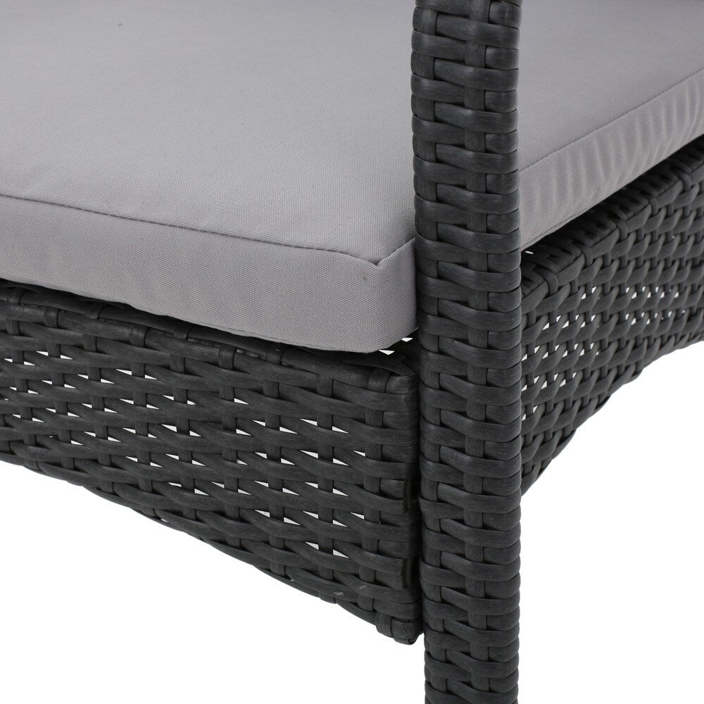 Set da pranzo in vimini da 5 pezzi Theodore Outdoor con cuscino di Christopher Knight Home