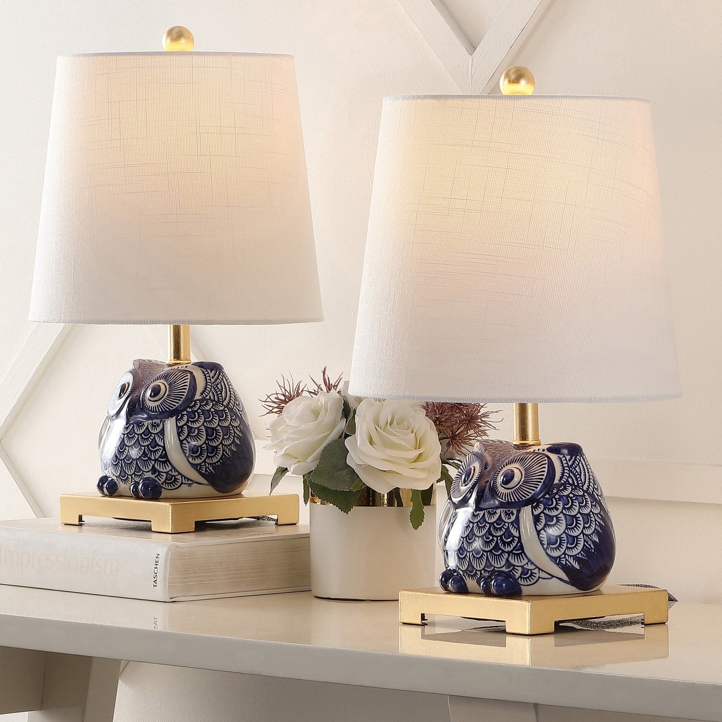 Lampada da tavolo in ceramica Tiki 16, blu/bianca (set da 2) di JONATHAN Y