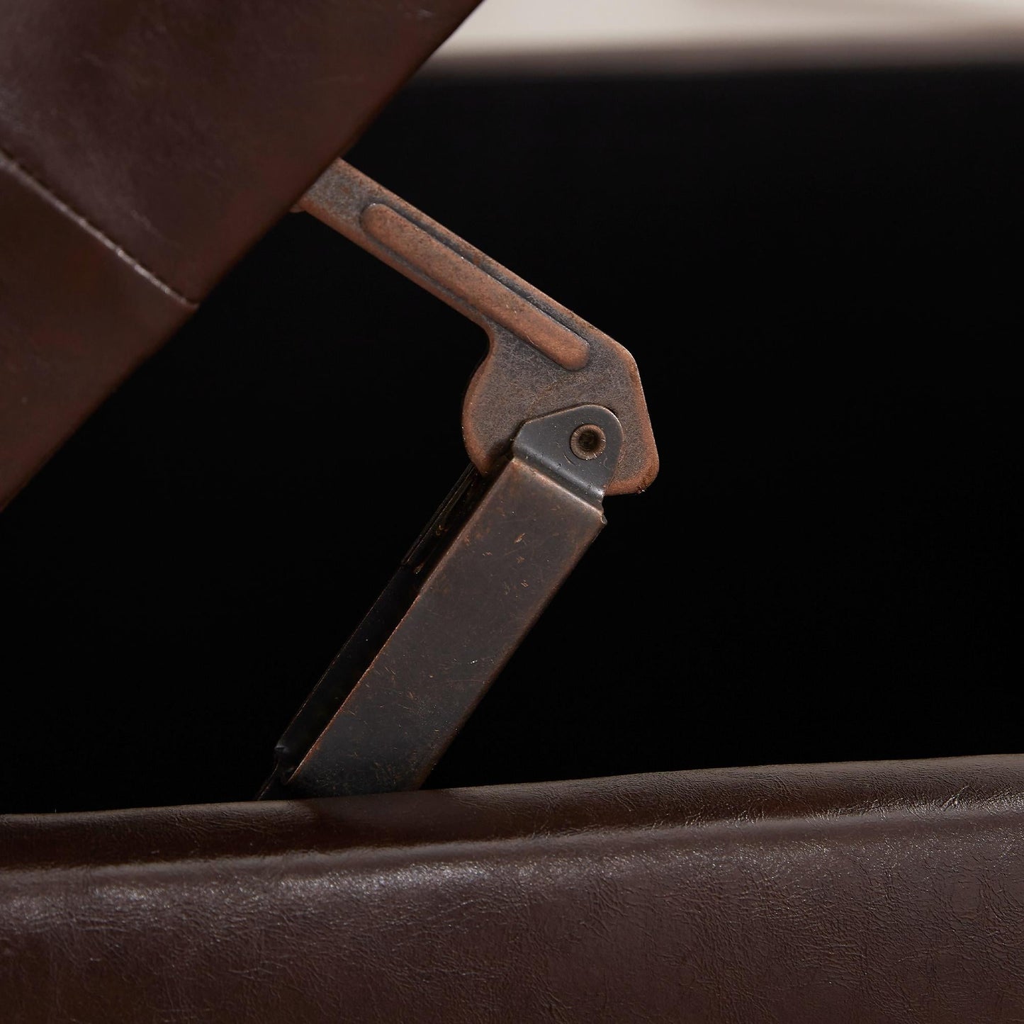 Panca contenitore imbottita, poggiapiedi rettangolare