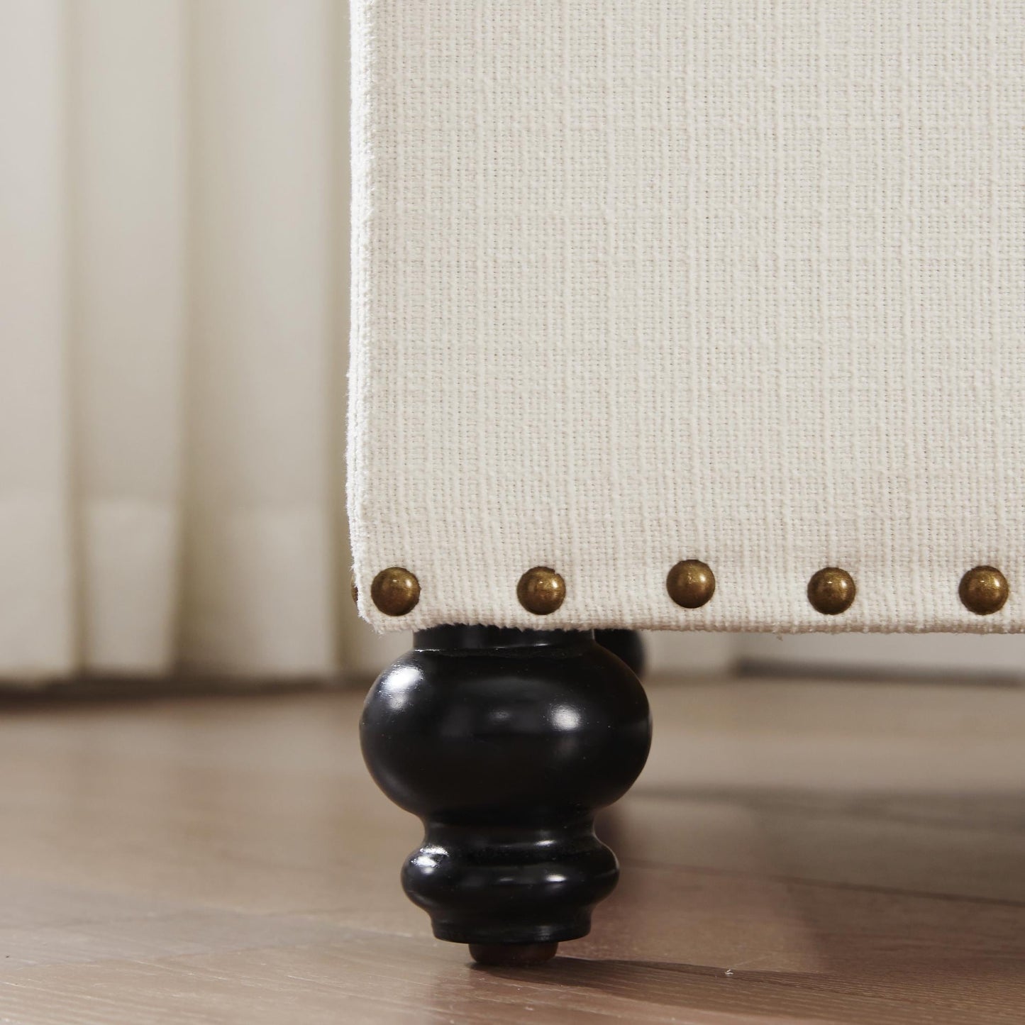 Panca contenitore imbottita, poggiapiedi rettangolare