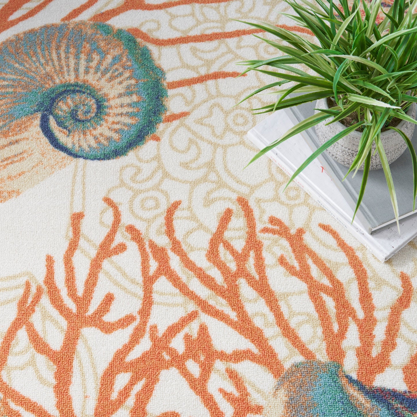 Tappeto per interni ed esterni Waverly Sun &amp; Shade Shore Thing Tropical Sea Shell Floral