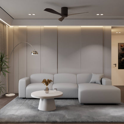 Set da conversazione imbottito Whisper con sedie modulari, braccioli agganciabili e pouf per soggiorno