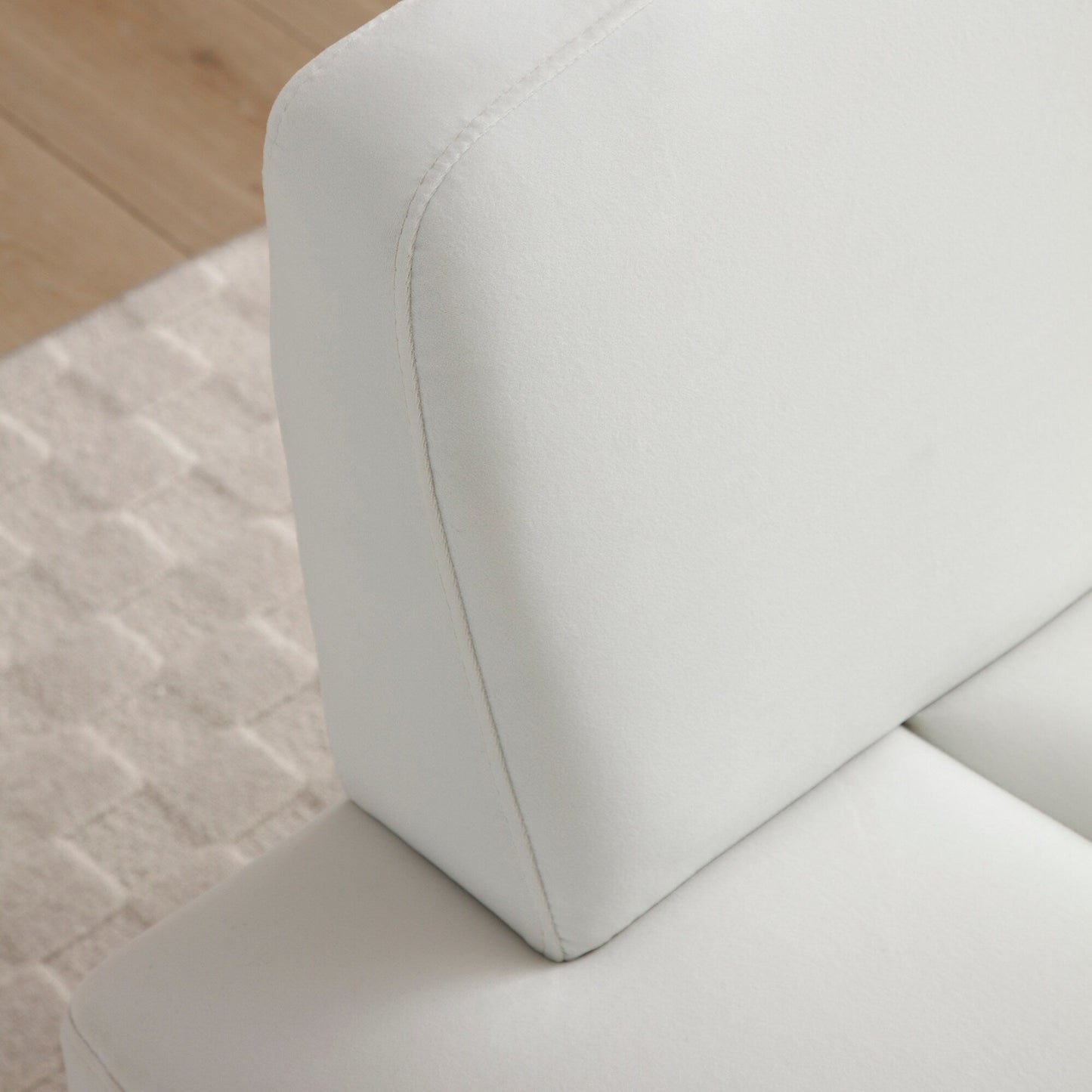 Divano a due posti imbottito moderno bianco da 56,3 pollici con gambe in metallo dorato per camera da letto