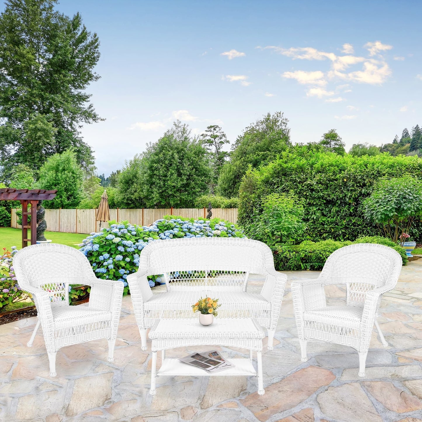 Set da conversazione in vimini da 4 pezzi per patio