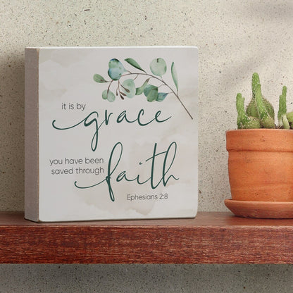 Cartello decorativo in legno con messaggio di Grace Saved Through Faith, 3,75 pollici quadrati, prodotto negli Stati Uniti - Multi-38