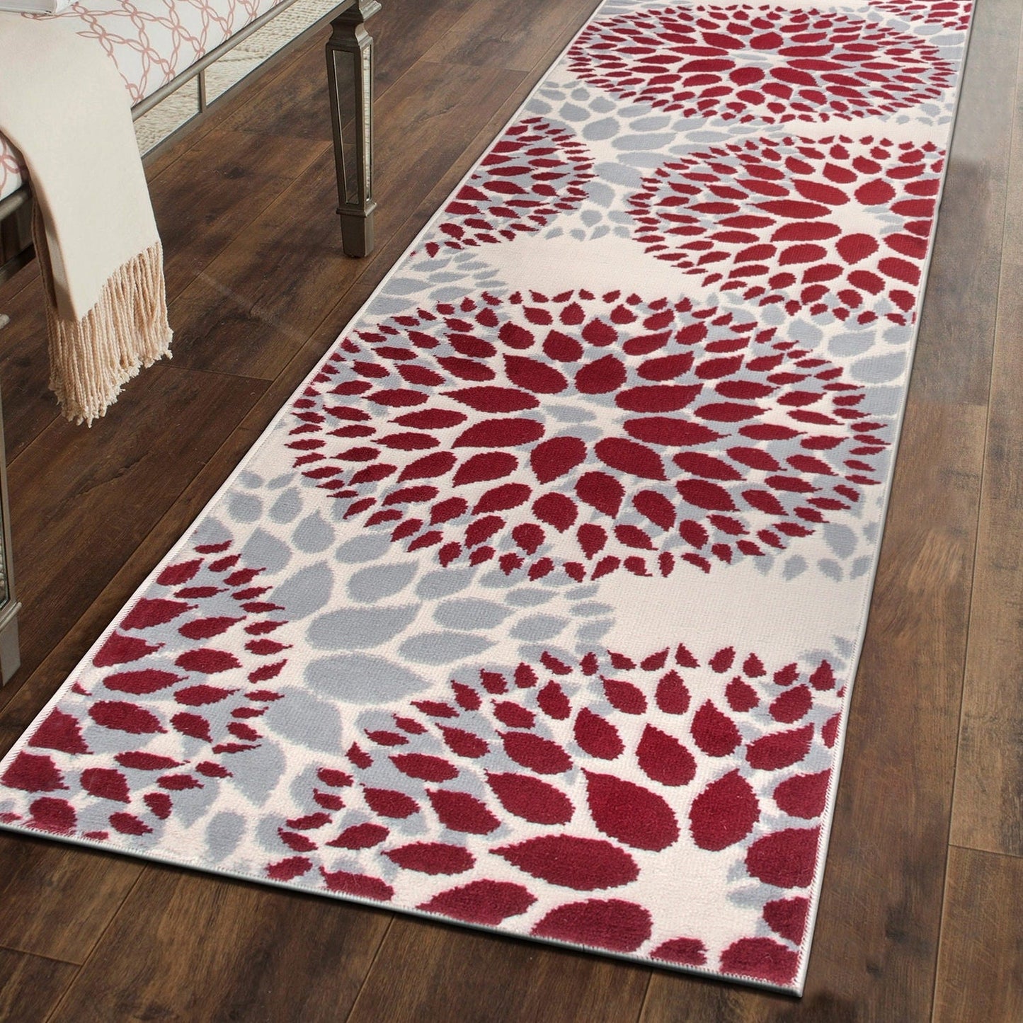 Tappeto moderno con cerchi floreali della World Rug Gallery
