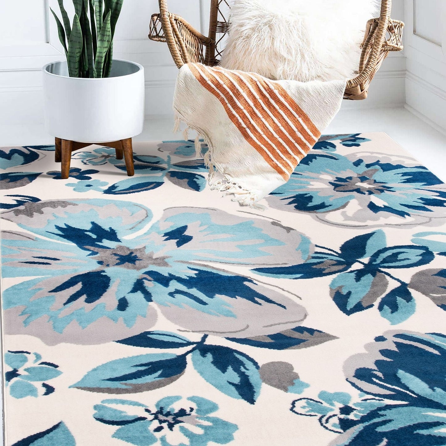 Tappeto moderno con motivo floreale della World Rug Gallery