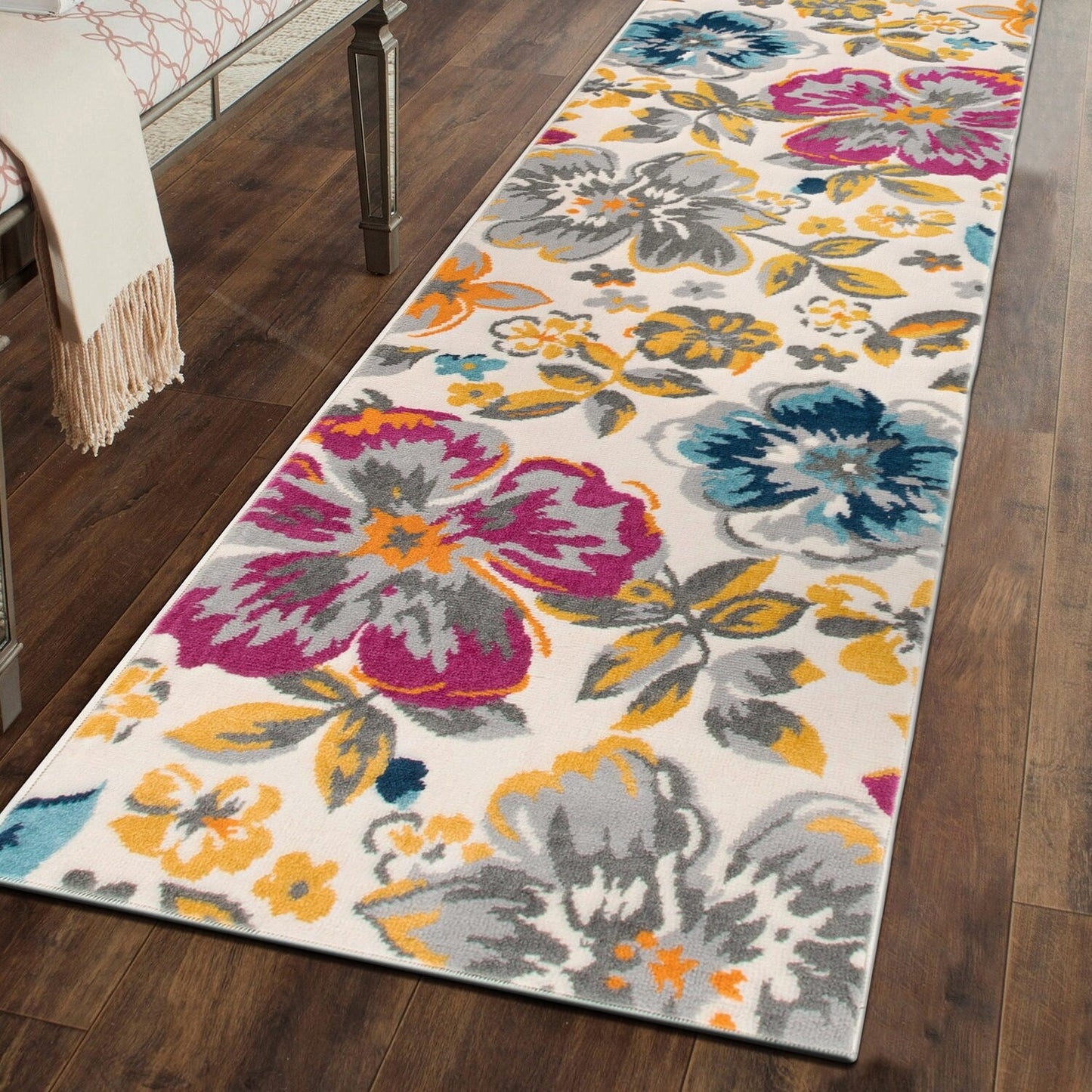 Tappeto moderno con motivo floreale della World Rug Gallery