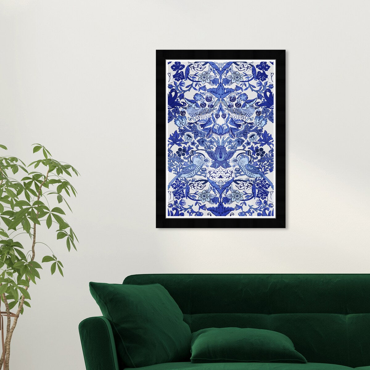 Stampe artistiche tropicali chinoiserie con cornice blu di Wynwood Studio Tropical Collage
