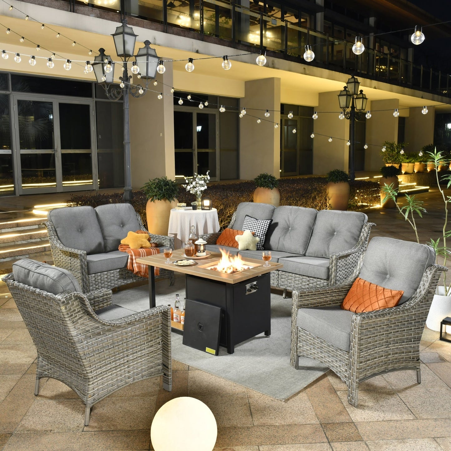 XIZZI Set di 5 divani da esterno in vimini con schienale alto e braciere per mobili da giardino